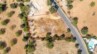 Terreno de 1585 m² em Faro