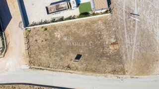 Terreno · 400 m² · 150 000 €